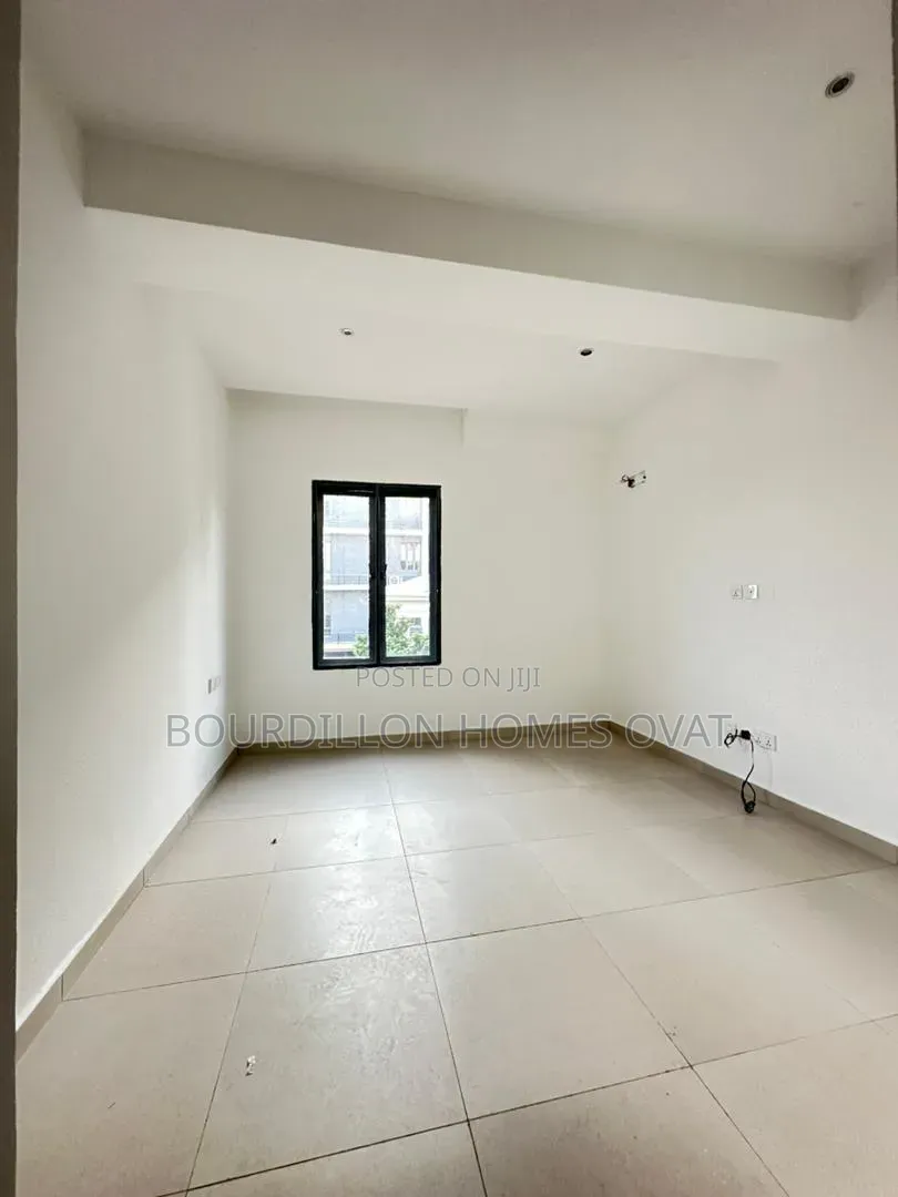 2bdrm Apartment in Lekki Phase 1 for sale in Lekki Phase 1