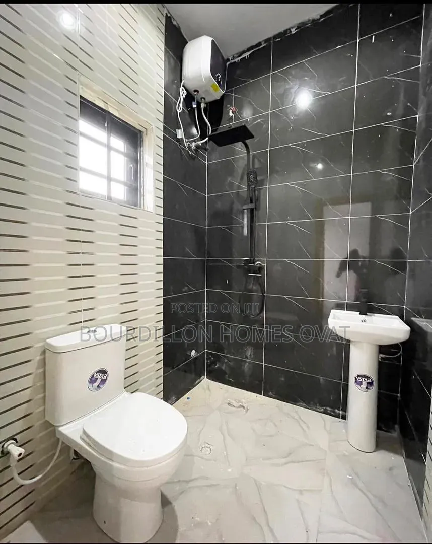 4bdrm Duplex in Orchid Lekki Lagos for sale in Lekki Expressway
