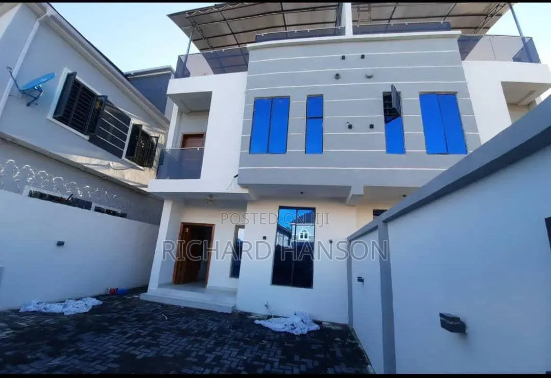4bdrm Duplex in Sunview, Sangotedo for sale in Sangotedo