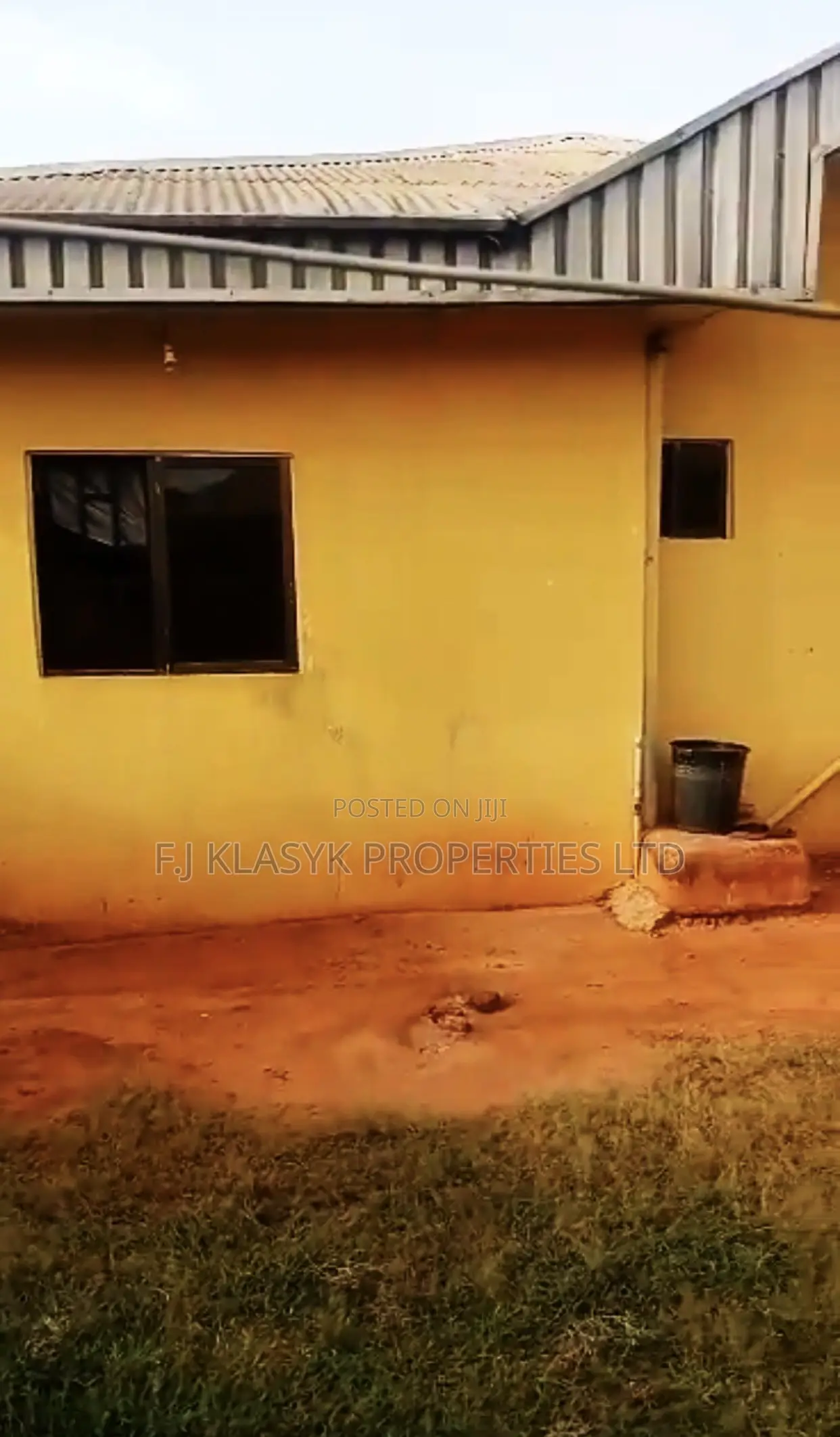 6bdrm Block of Flats in Benin City for sale in Benin City