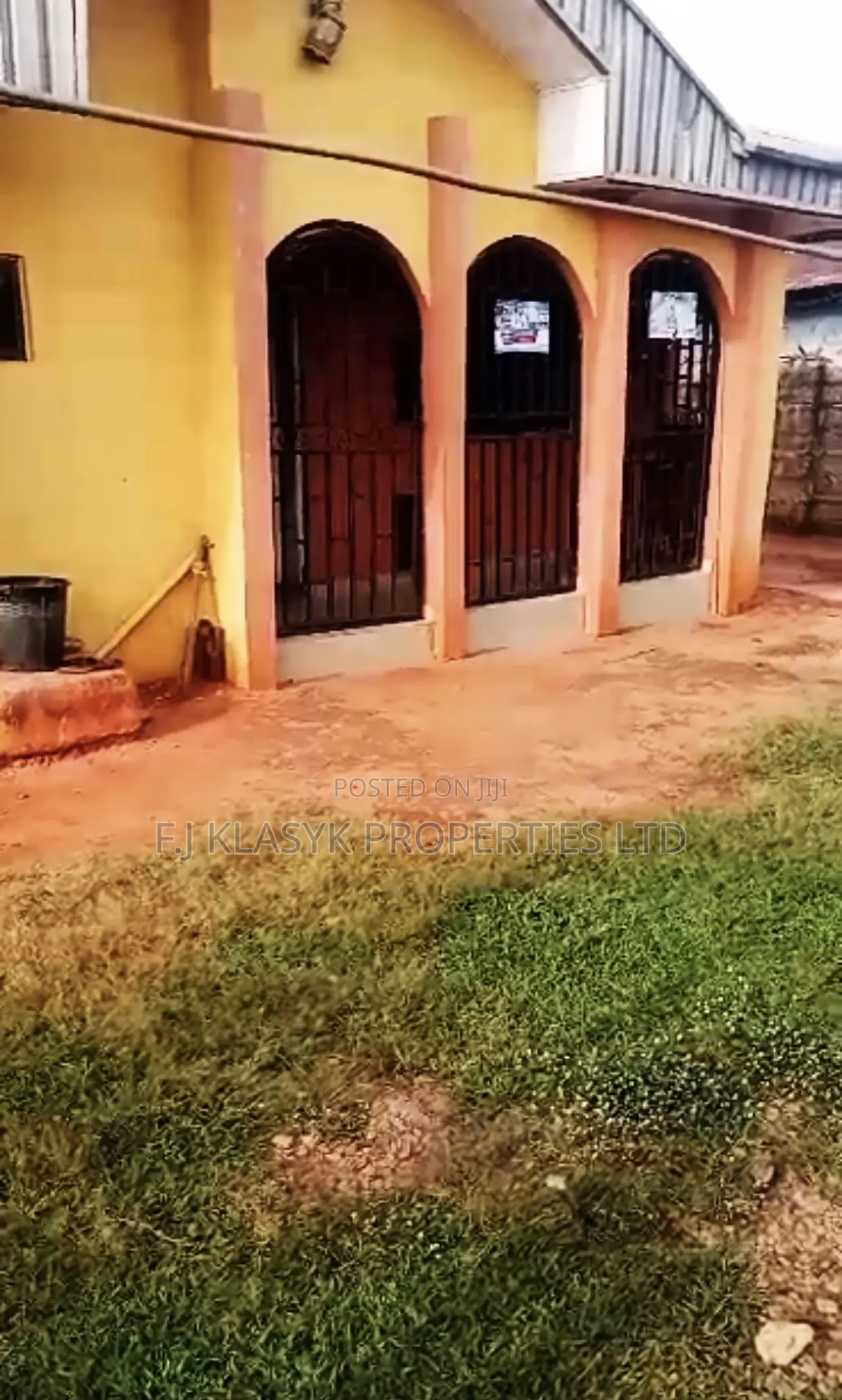 6bdrm Block of Flats in Benin City for sale in Benin City