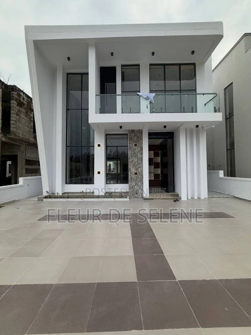 5bdrm Duplex in Megamound Estate, Ikota for sale in Ikota
