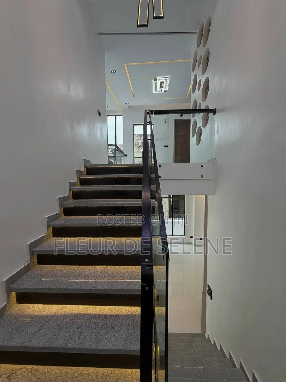 5bdrm Duplex in Megamound Estate, Ikota for sale in Ikota