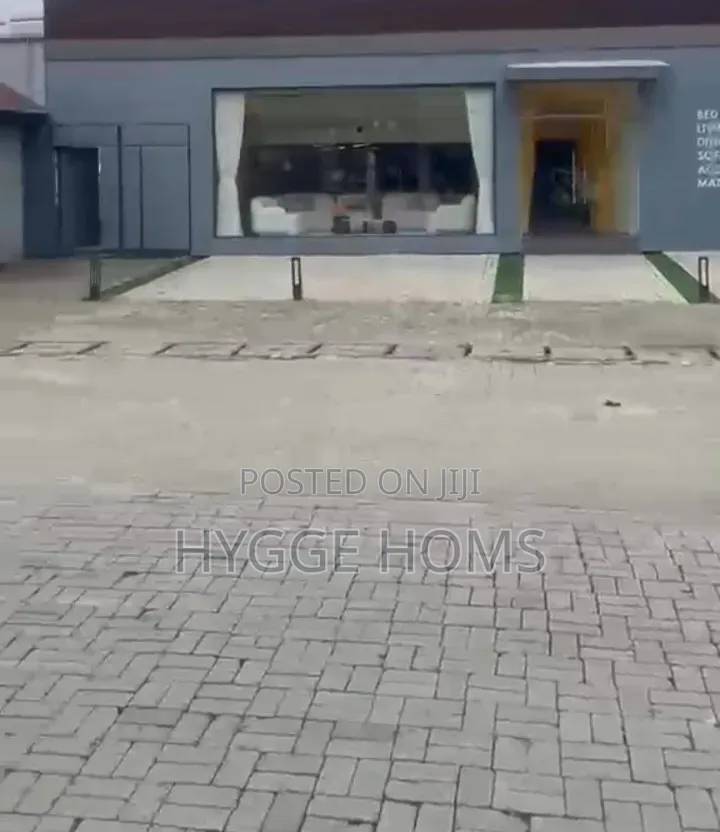1200sqm Commercial Land in a Strategic Business Locations in Vi in Saka Tinubu