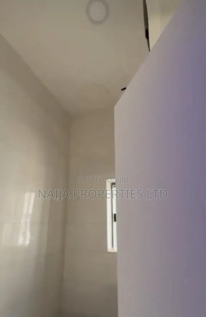 1bdrm Shared Apartment in Victoria Crest 2, Ikota for rent in Ikota