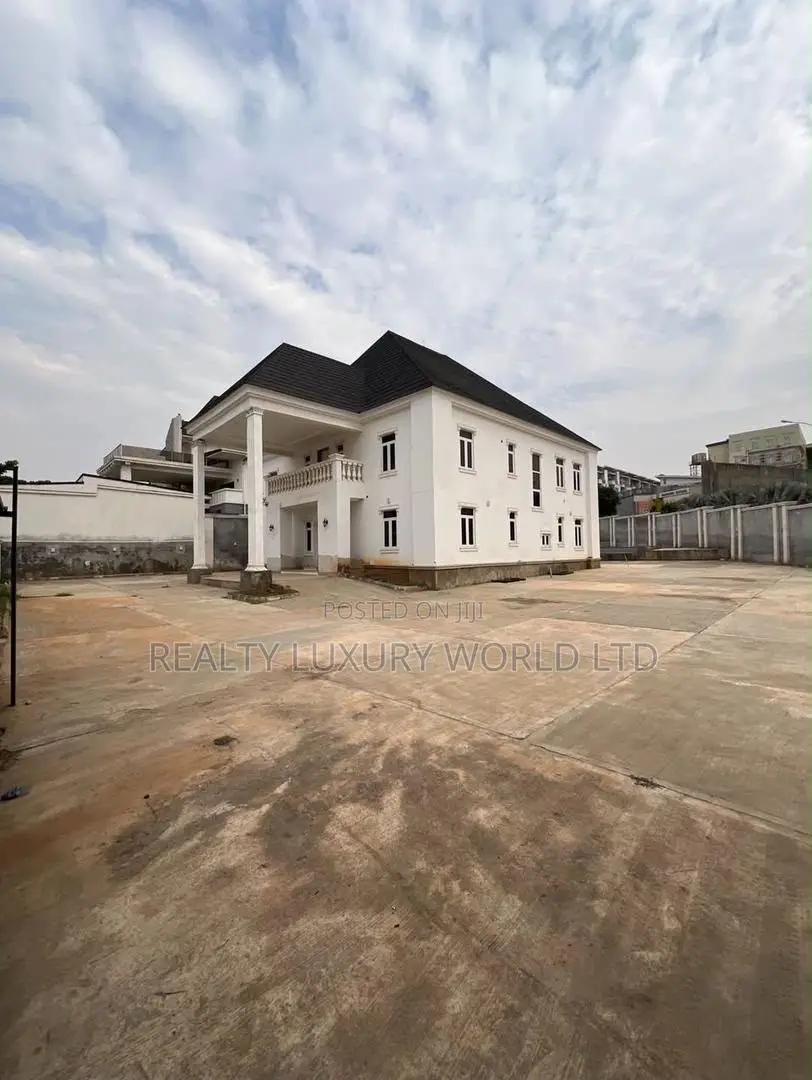 6bdrm Duplex in Guzape District for sale in Guzape District