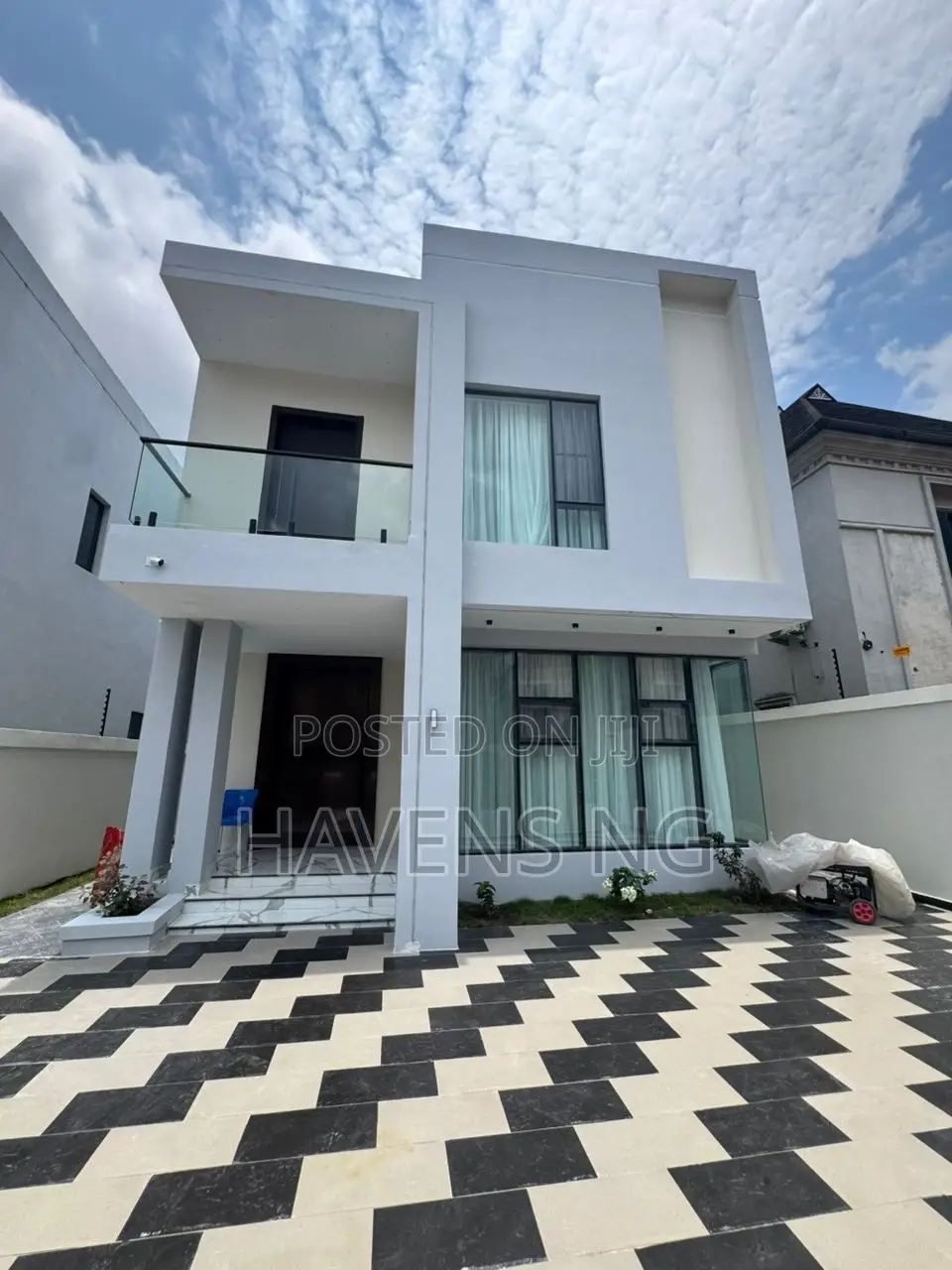 4bdrm Duplex in Obio-Akpor for sale in Obio-Akpor