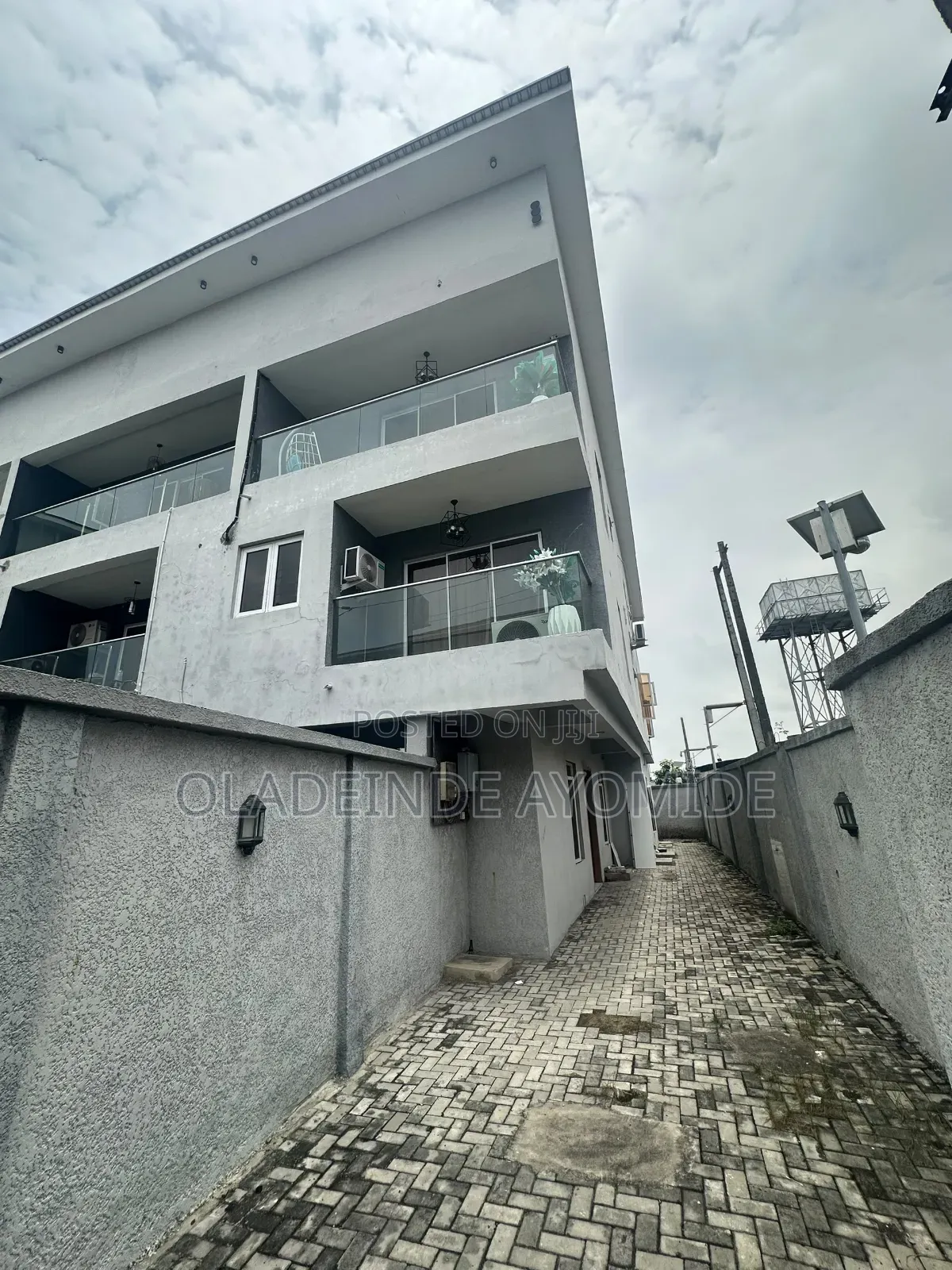 3bdrm Duplex in Ademola Adetokunbo for rent in Ademola Adetokunbo