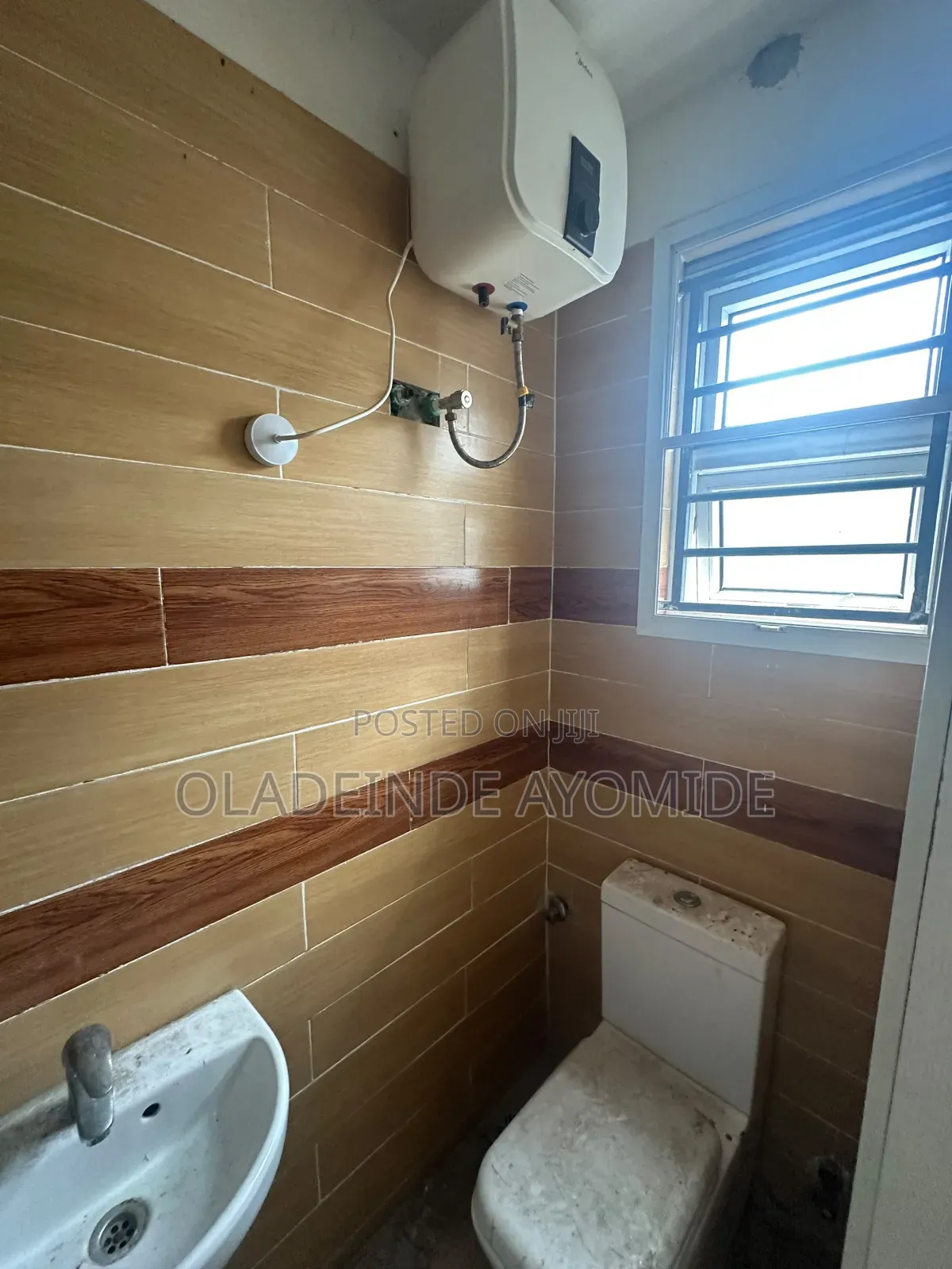 3bdrm Duplex in Ademola Adetokunbo for rent in Ademola Adetokunbo