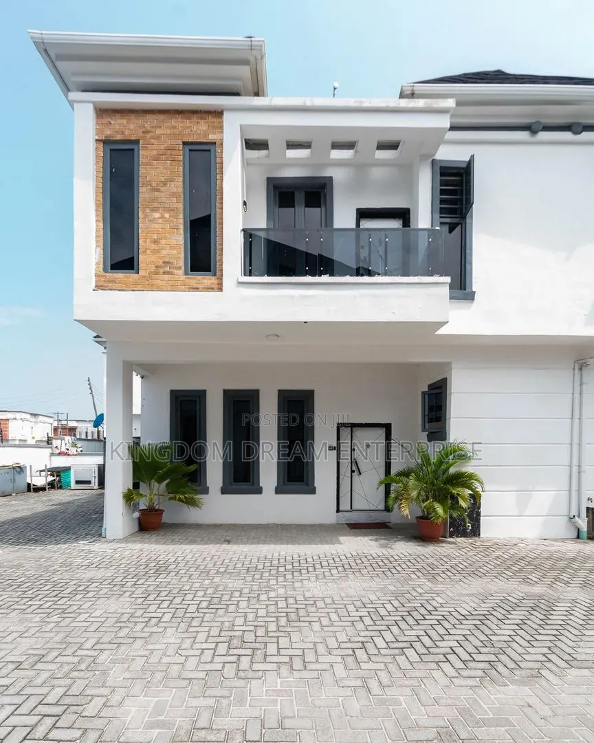 Furnished 4bdrm Duplex in Orchid Road Lekki for rent in Lekki Expressway