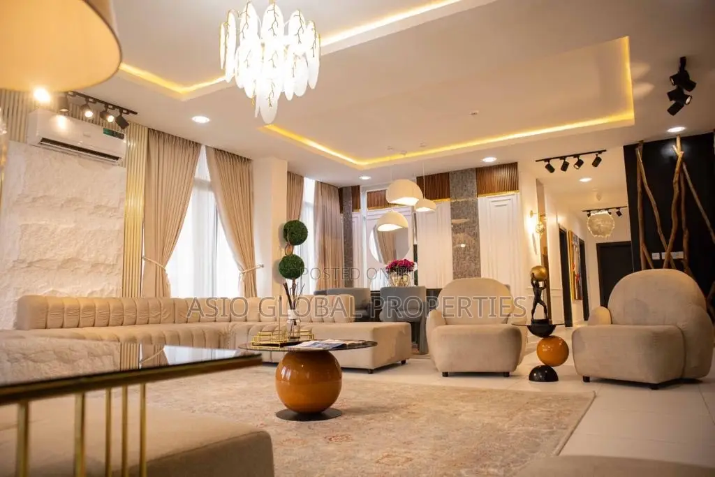Sea View 3-Bedroom Shortlet With Pool/Gym/Games in Ikoyi in Ikoyi