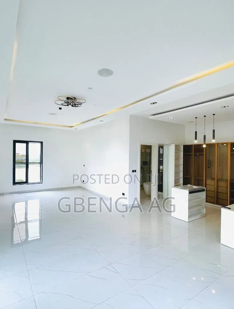 Furnished 6bdrm Duplex in Chevron Lekki Lagos for sale in Chevron
