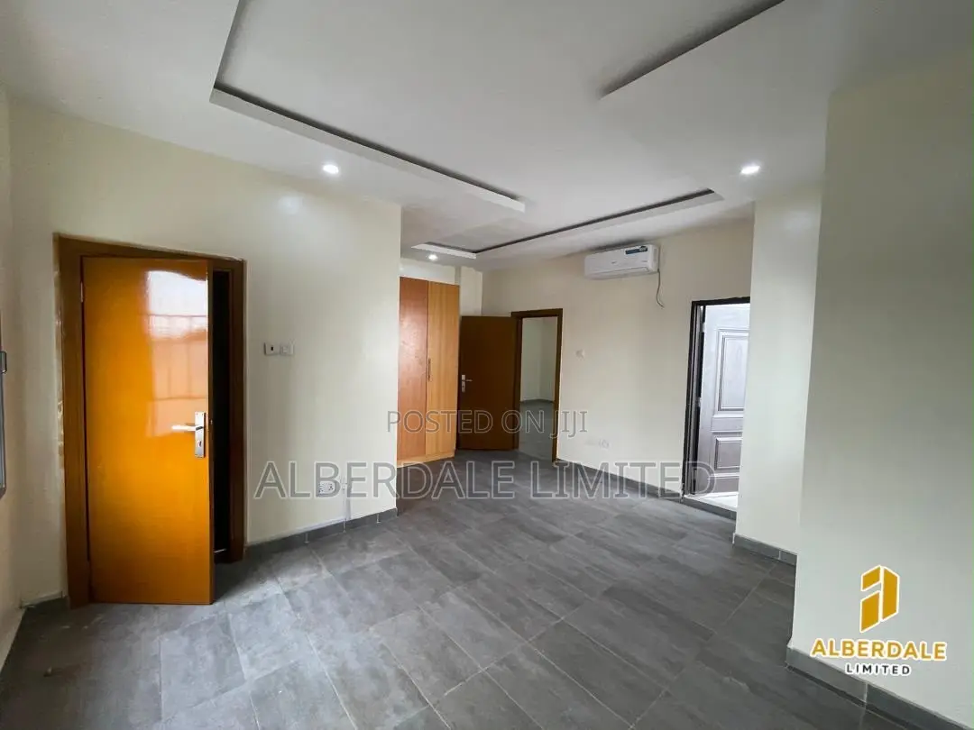 3bdrm Block of Flats in Urban Prime, Ogombo for rent in Ogombo