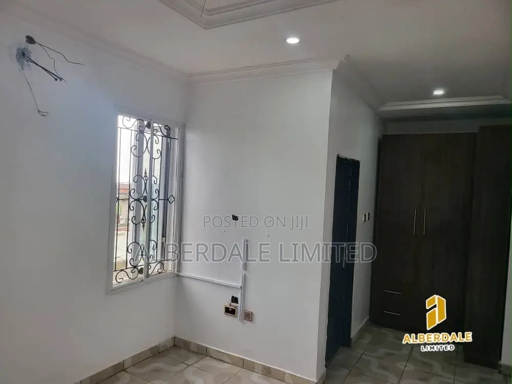 2bdrm Block of Flats in Osapa london for rent in Osapa london