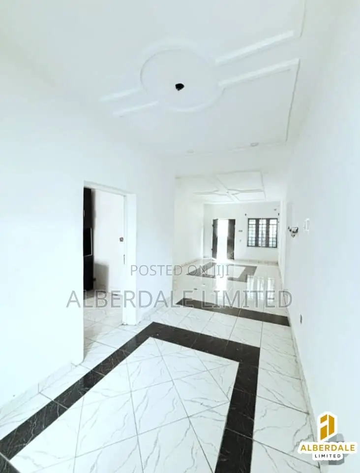 2bdrm Block of Flats in Osapa london for rent in Osapa london