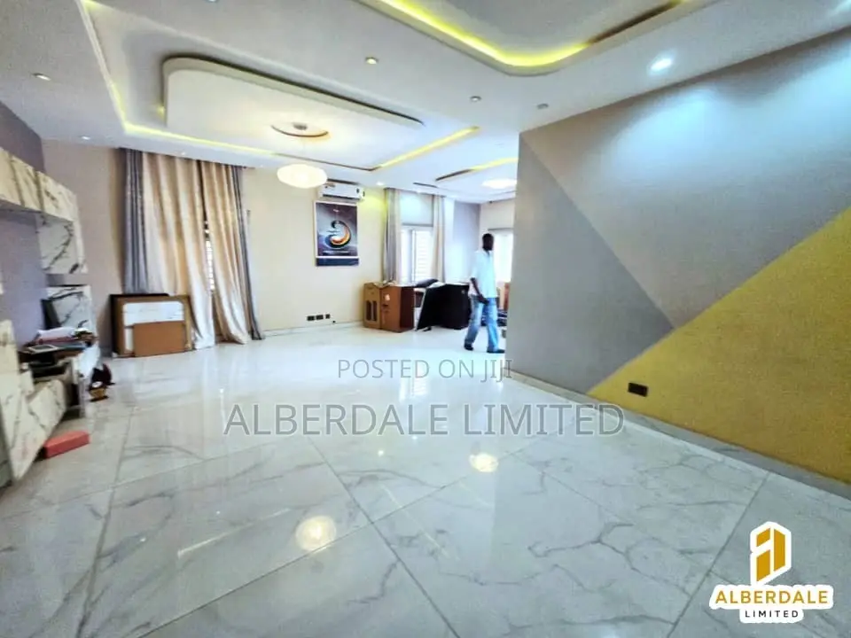 5bdrm House in Ikota for rent in Ikota