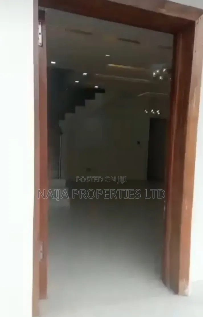 4bdrm Duplex in Sunview Estate, Sangotedo for sale in Sangotedo