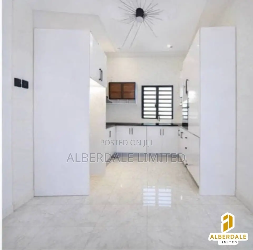 5bdrm House in Ikeja GRA for sale in Ikeja GRA