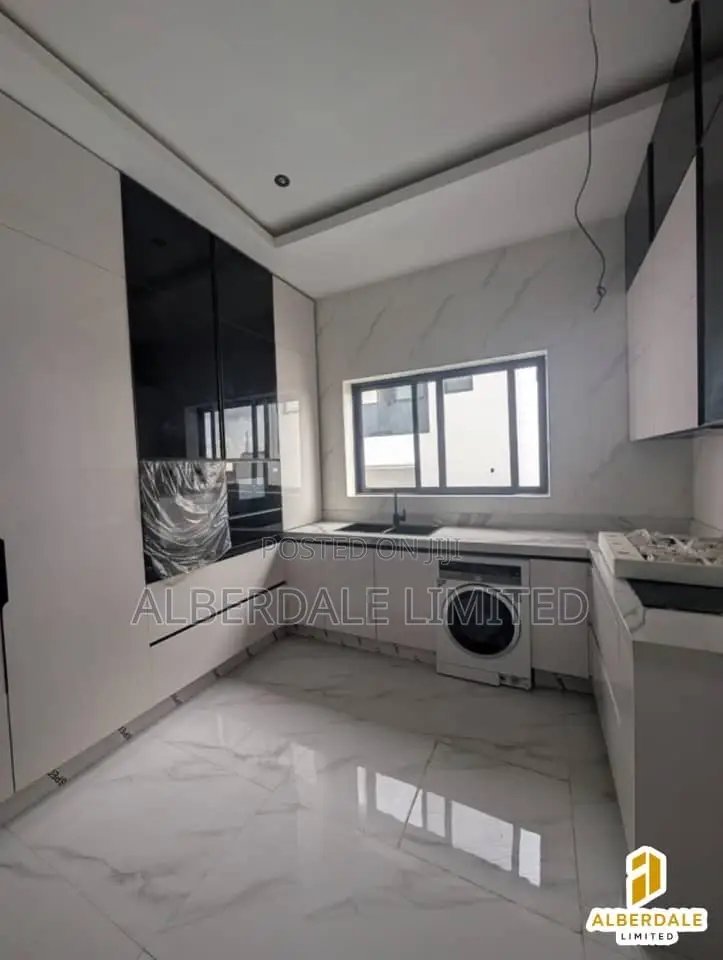 5bdrm House in Ikeja GRA for sale in Ikeja GRA