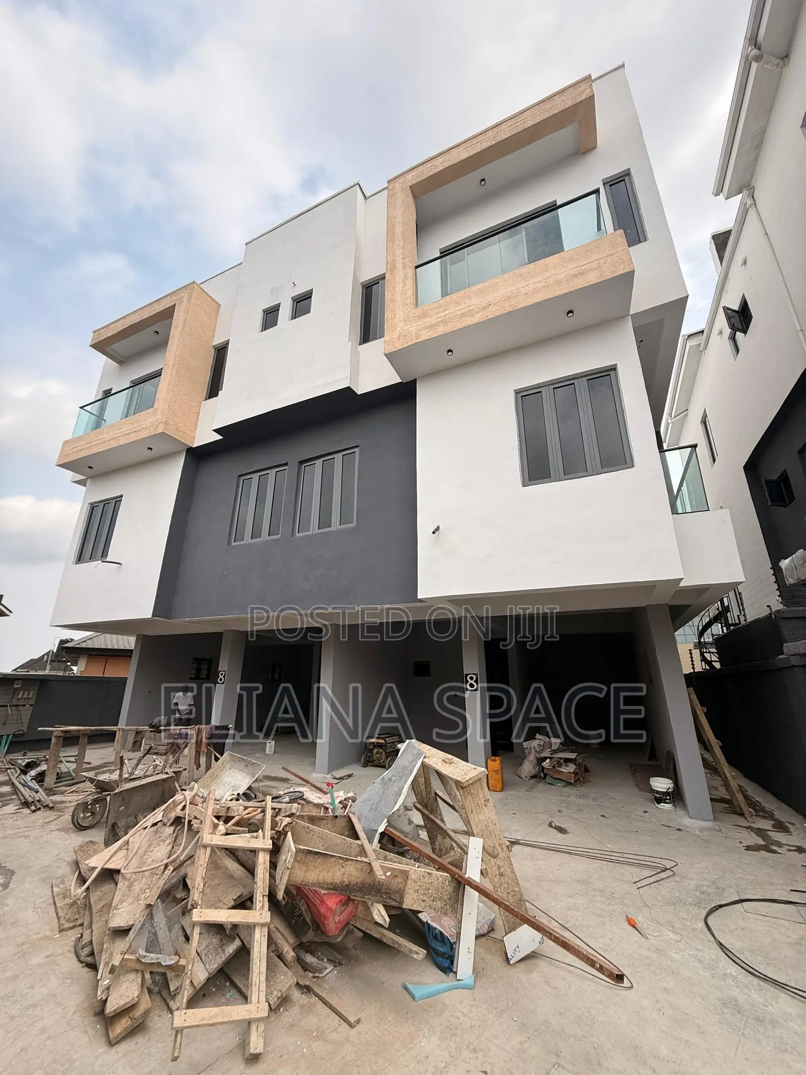 5bdrm Duplex in Kay Farm, Ogba for sale in Ogba