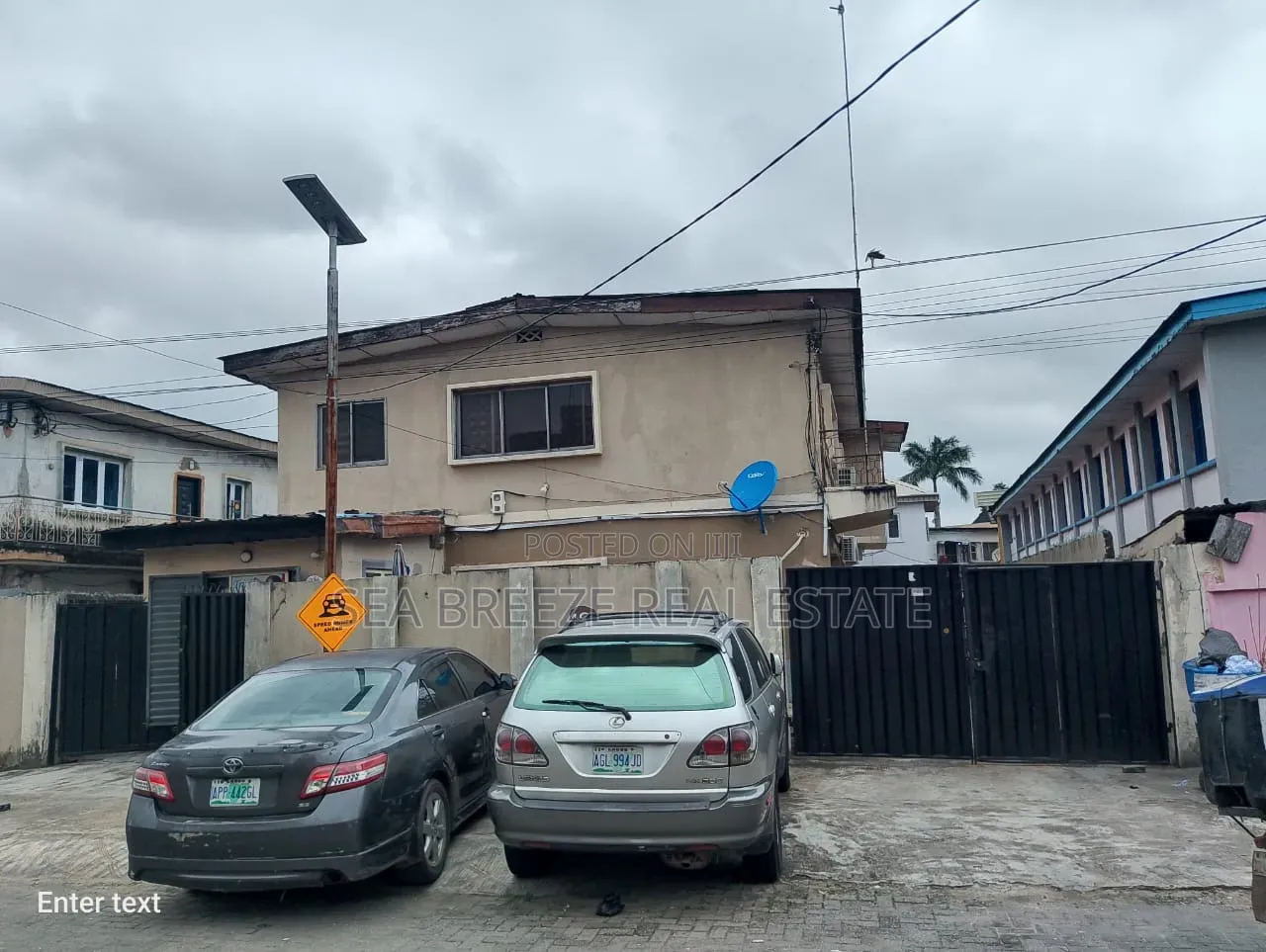 3bdrm Block of Flats in James Robertson, Adelabu for sale in Adelabu
