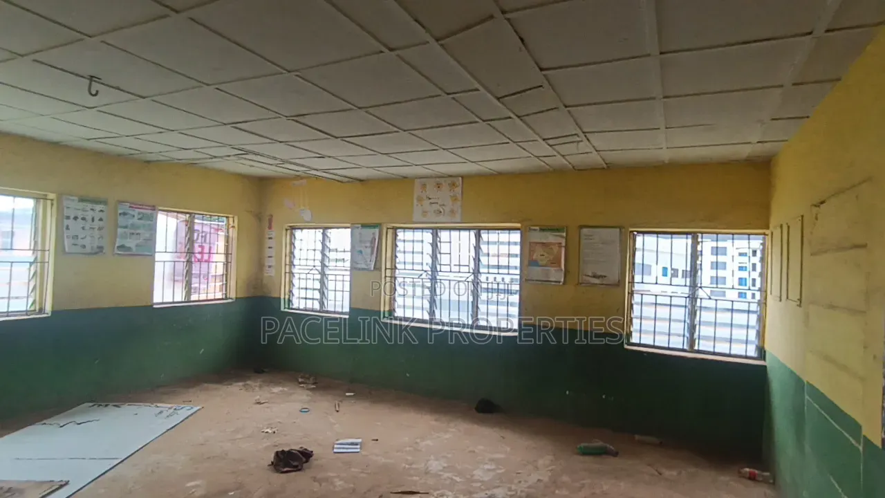 3bdrm Block of Flats in Ayobo for sale in Ayobo