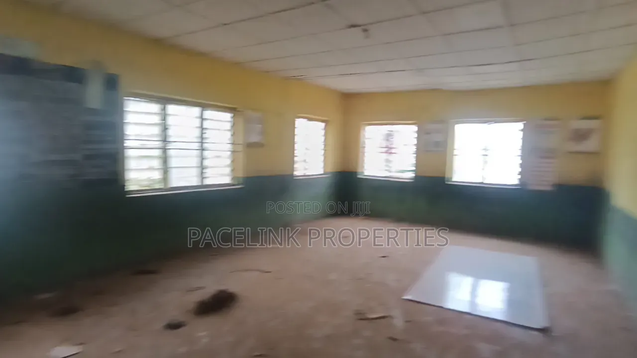 3bdrm Block of Flats in Ayobo for sale in Ayobo