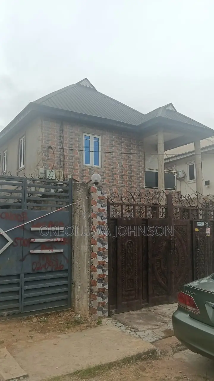 2bdrm Apartment in Gloryland Estate, Iseri Olofin for sale in Iseri Olofin