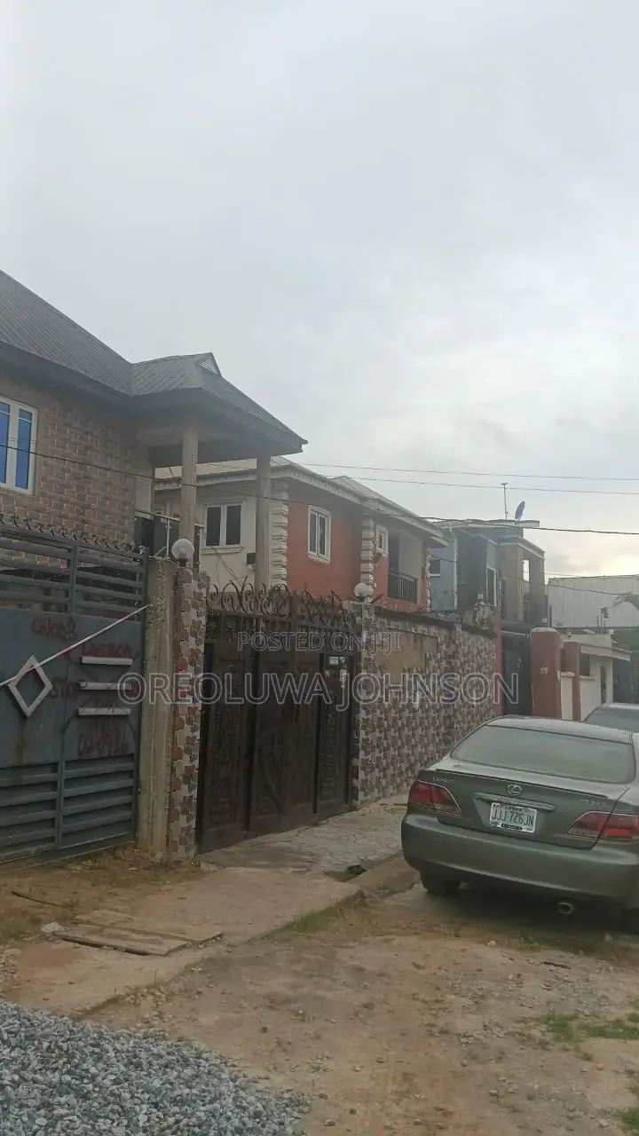 2bdrm Apartment in Gloryland Estate, Iseri Olofin for sale in Iseri Olofin
