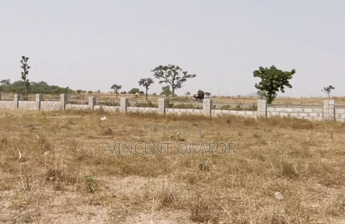250sqm for 4 Bedroom Semi-Detached Duplex in Burum