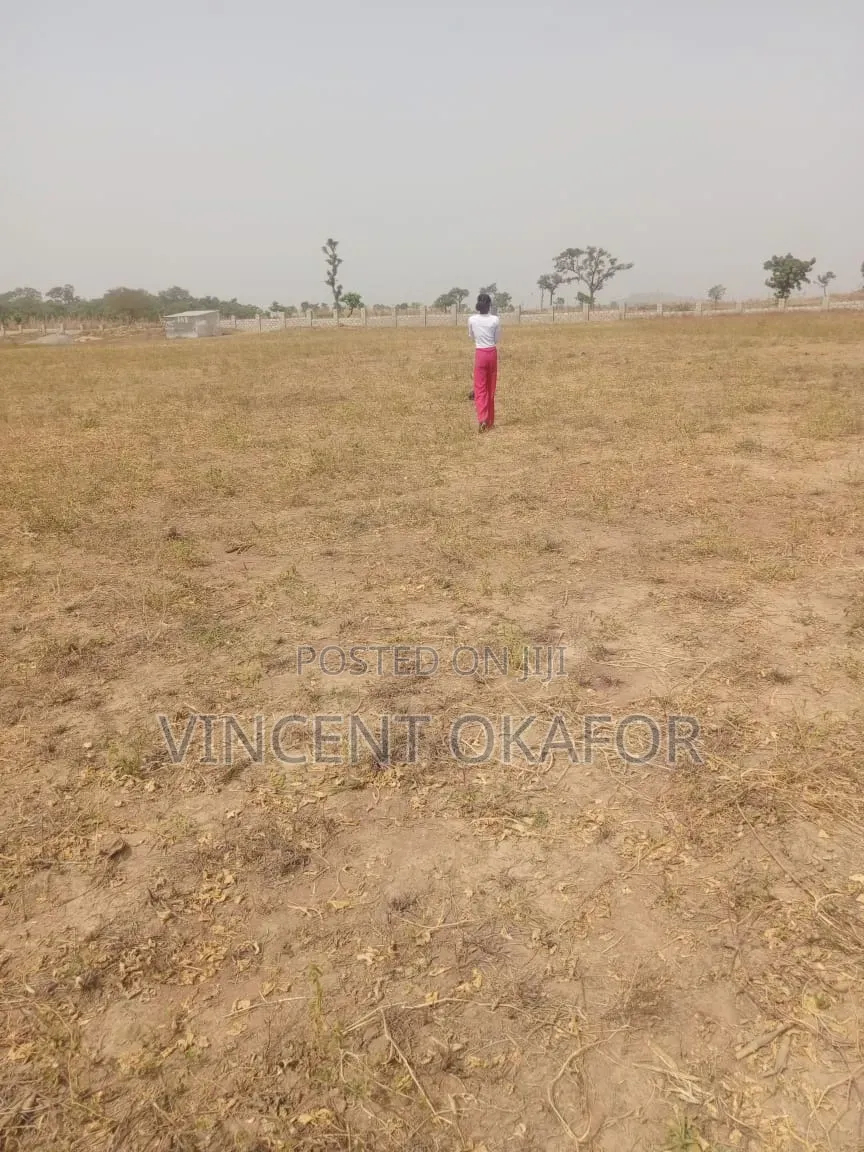 500sqm for 5 Bedroom Detached Duplex in Burum