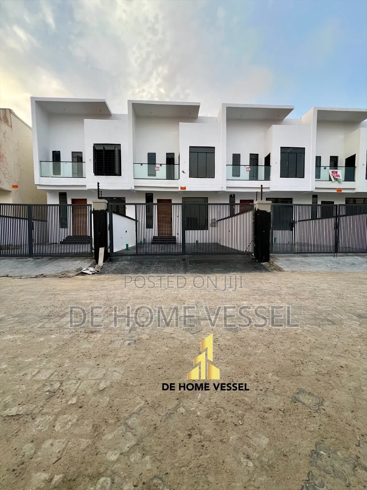 4bdrm Townhouse/Terrace in Ikota for sale in Ikota