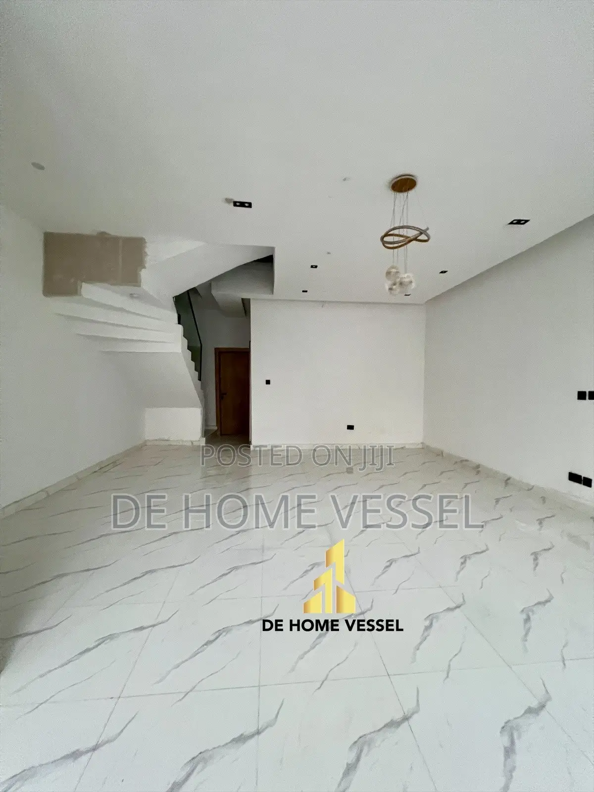 4bdrm Townhouse/Terrace in Ikota for sale in Ikota