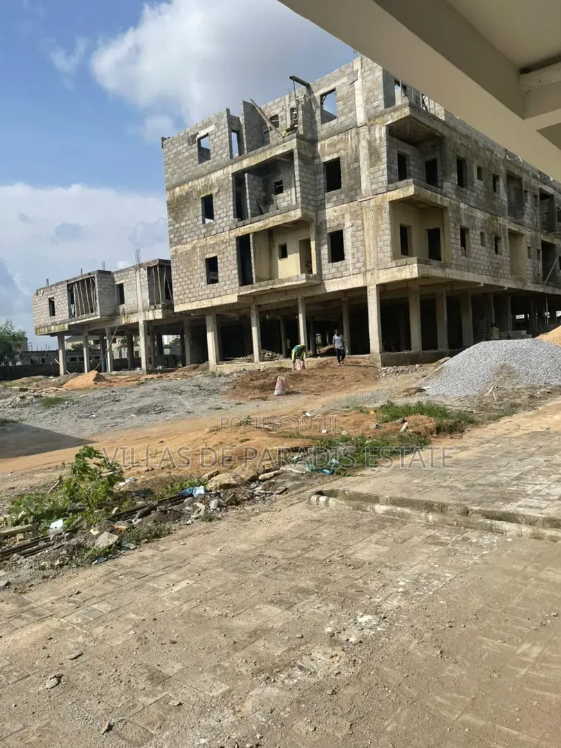 4bdrm Townhouse/Terrace in Villas De Paradis, Dakibiyu for sale in Dakibiyu