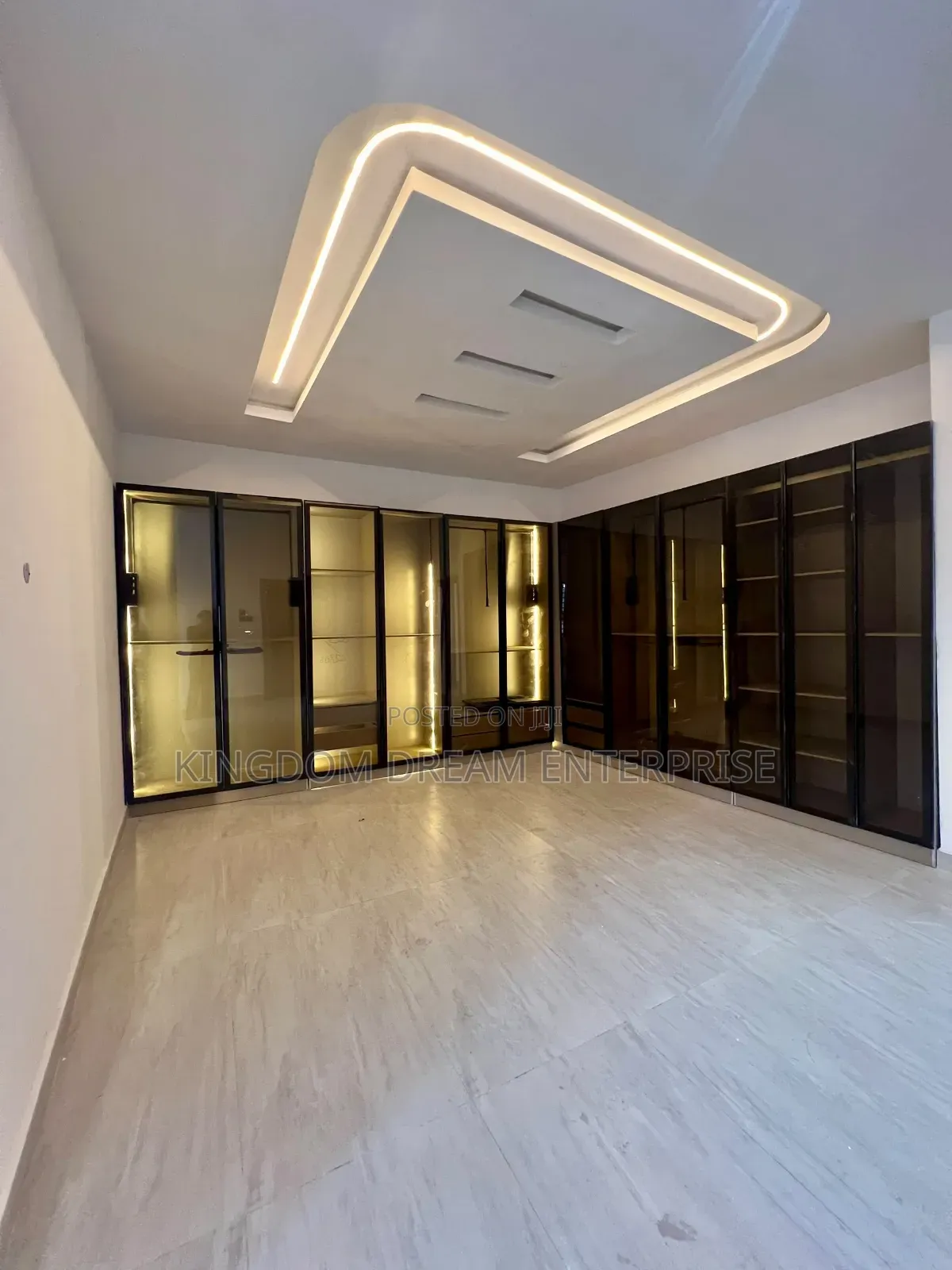 5bdrm Duplex in Lekki Phase 1 Lagos for sale in Lekki Phase 1