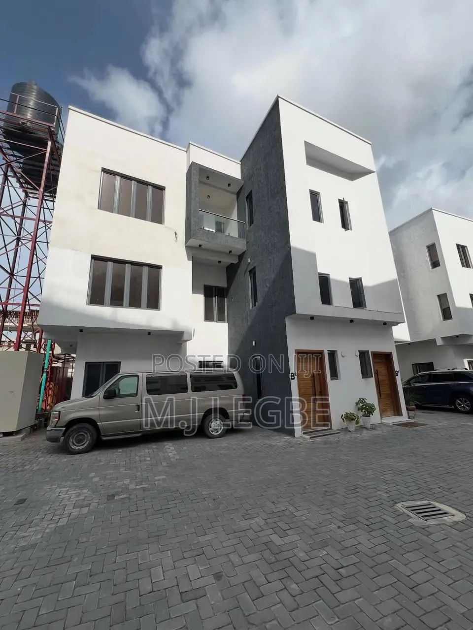 4bdrm Duplex in Phase1 for rent in Lekki Phase 1