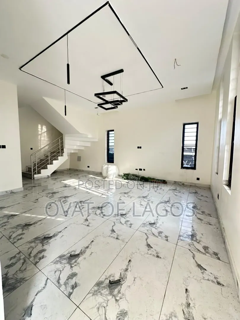 5bdrm Duplex in Orchid, Lekki Expressway for sale in Lekki Expressway