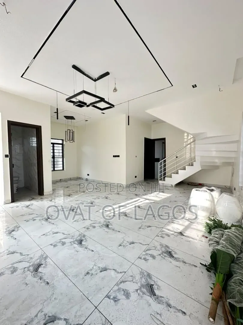 5bdrm Duplex in Orchid, Lekki Expressway for sale in Lekki Expressway