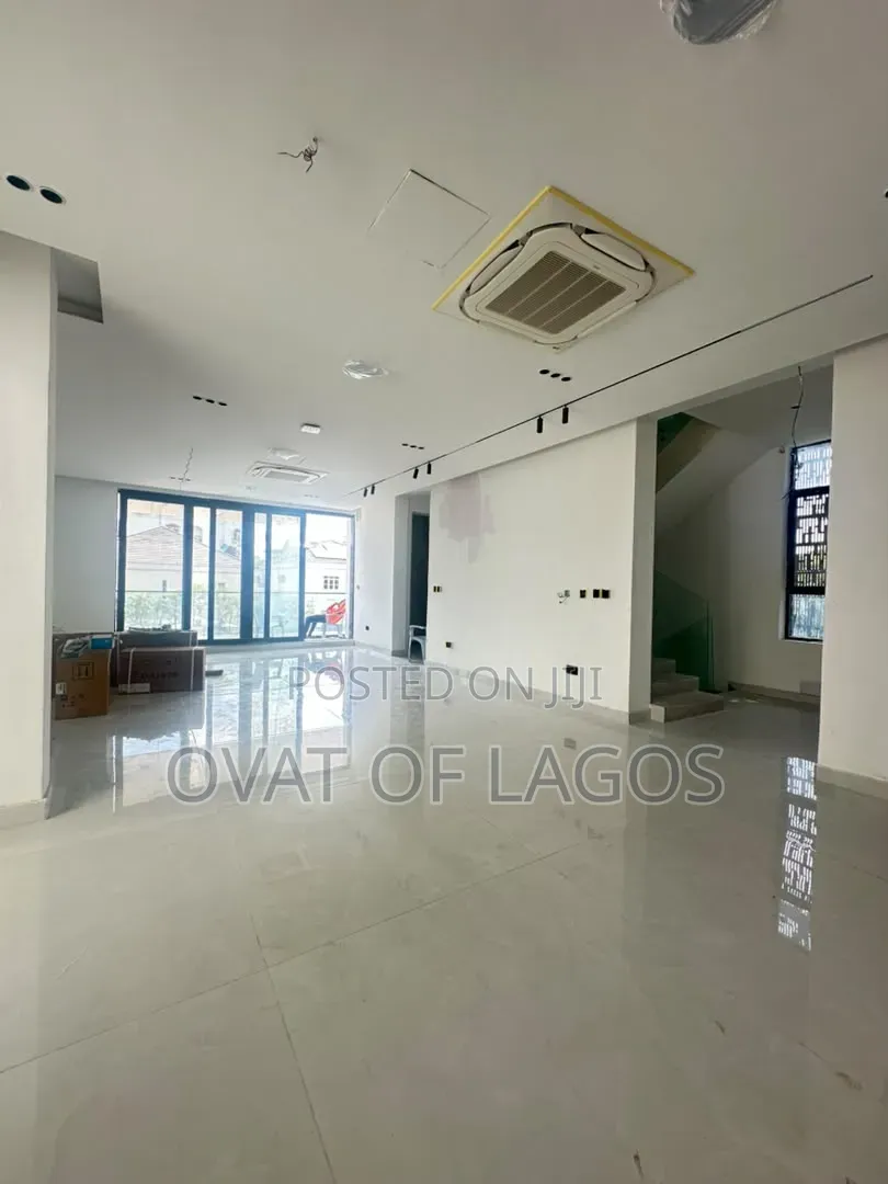 5bdrm Duplex in Banana Island for sale in Banana Island