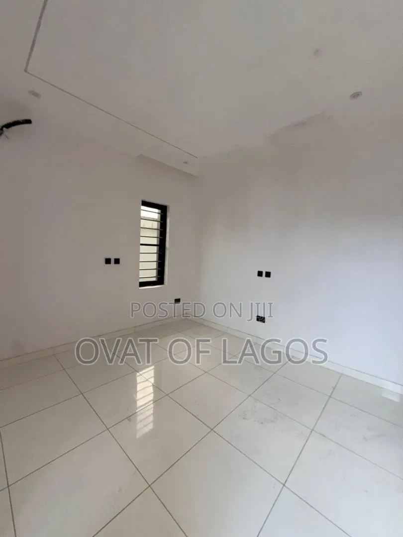 2bdrm Apartment in Abraham Adesanya Estate for sale in Abraham Adesanya Estate