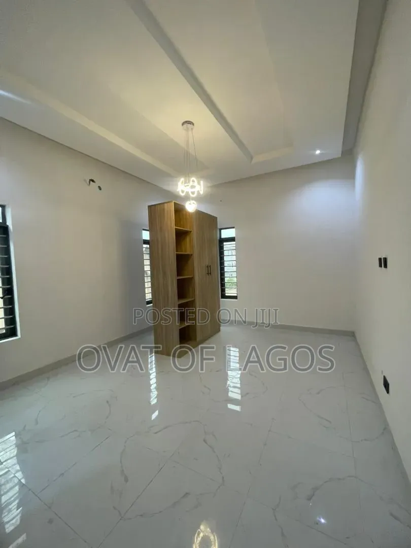 2bdrm Apartment in Abraham Adesanya for sale in Abraham Adesanya