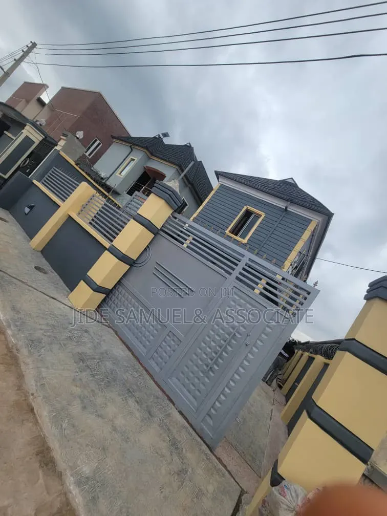 Furnished 2bdrm Block of Flats in Ayobo for rent in Ayobo