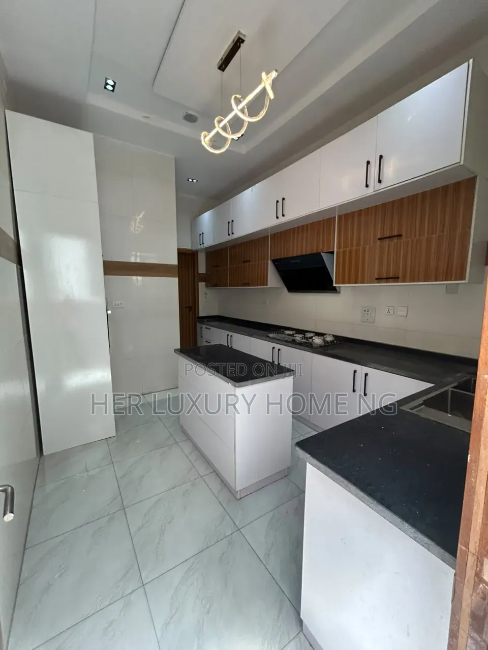 Studio Apartment in Ikota Villa Estate for rent in Ikota