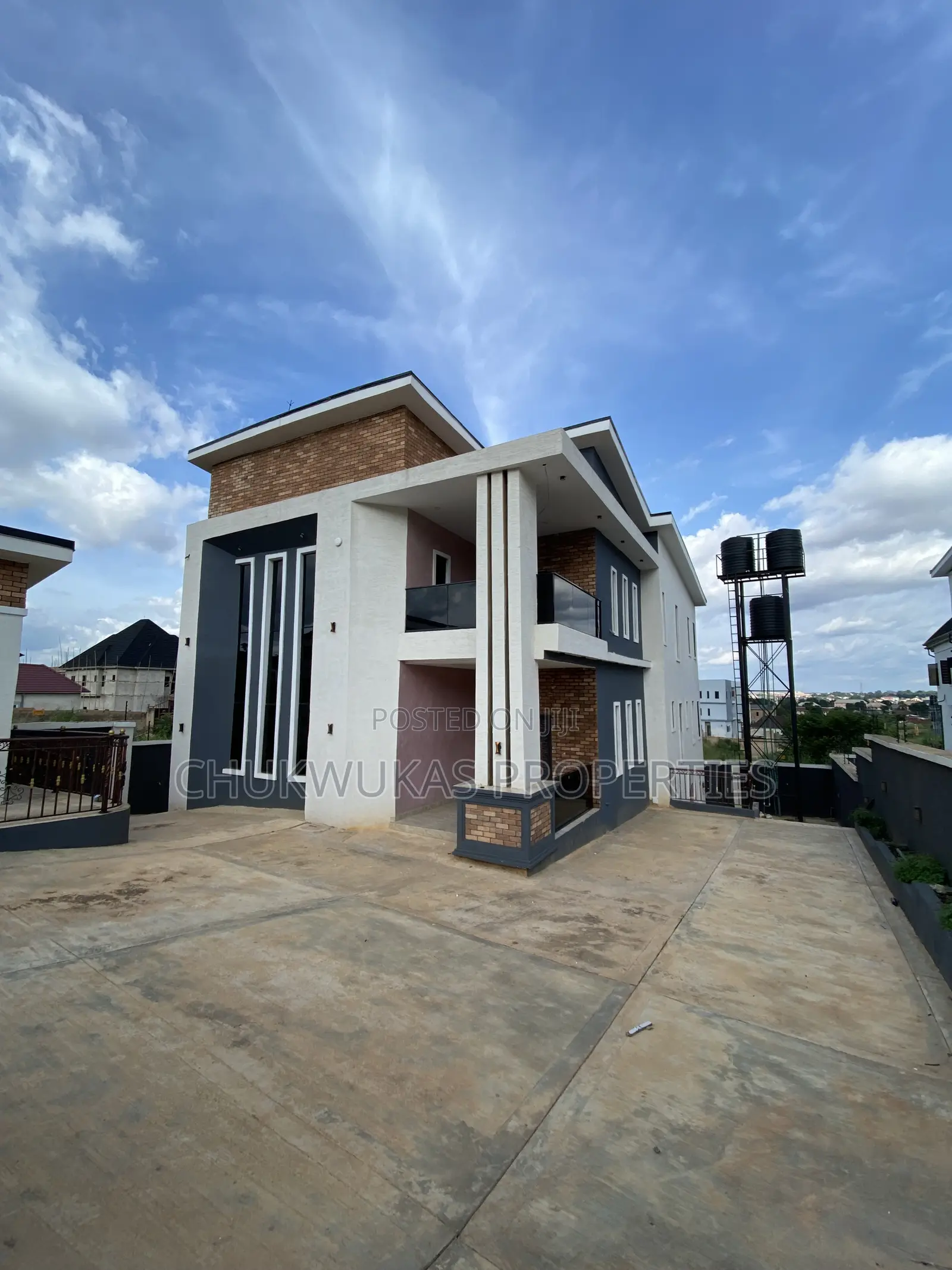 7bdrm Duplex in Golf Annex Enugu for sale in Enugu