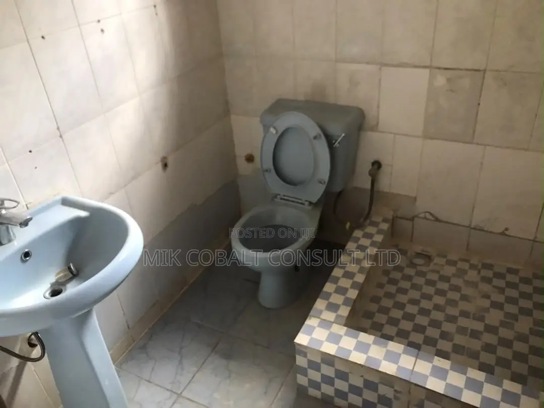 3bdrm Block of Flats in 2Nd Avenue, Gwarinpa for rent in Gwarinpa
