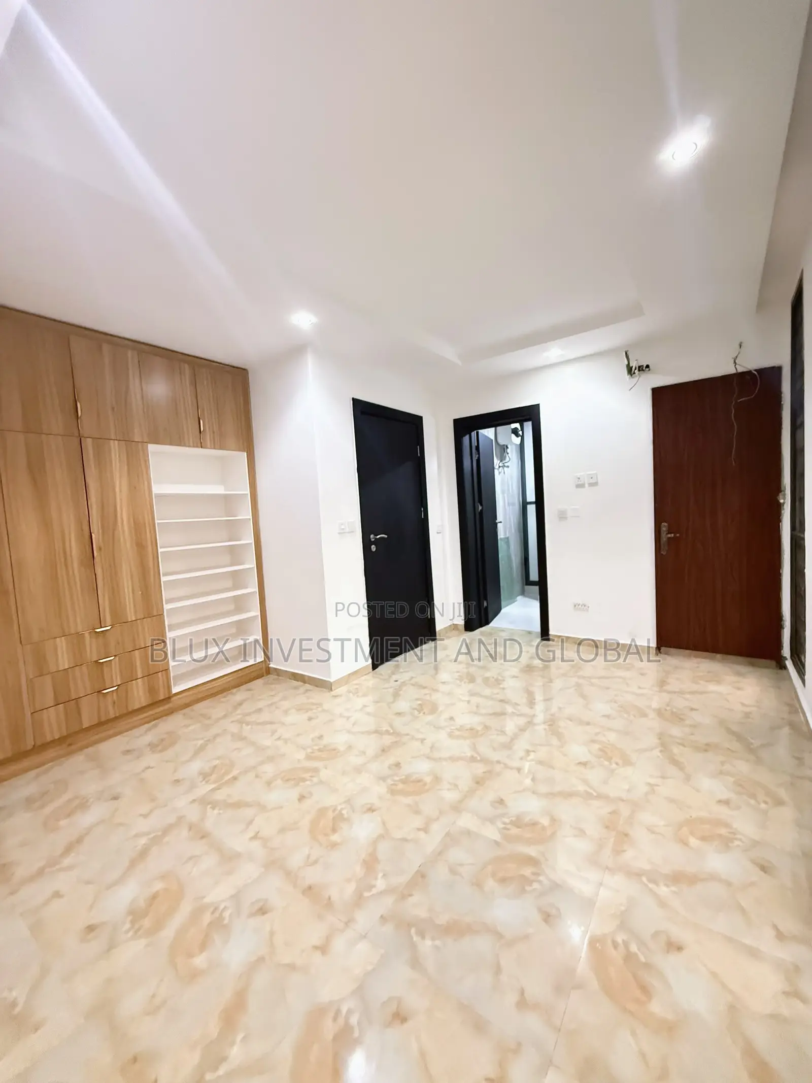 4bdrm Duplex in Off Platinum Way for sale in Osapa london