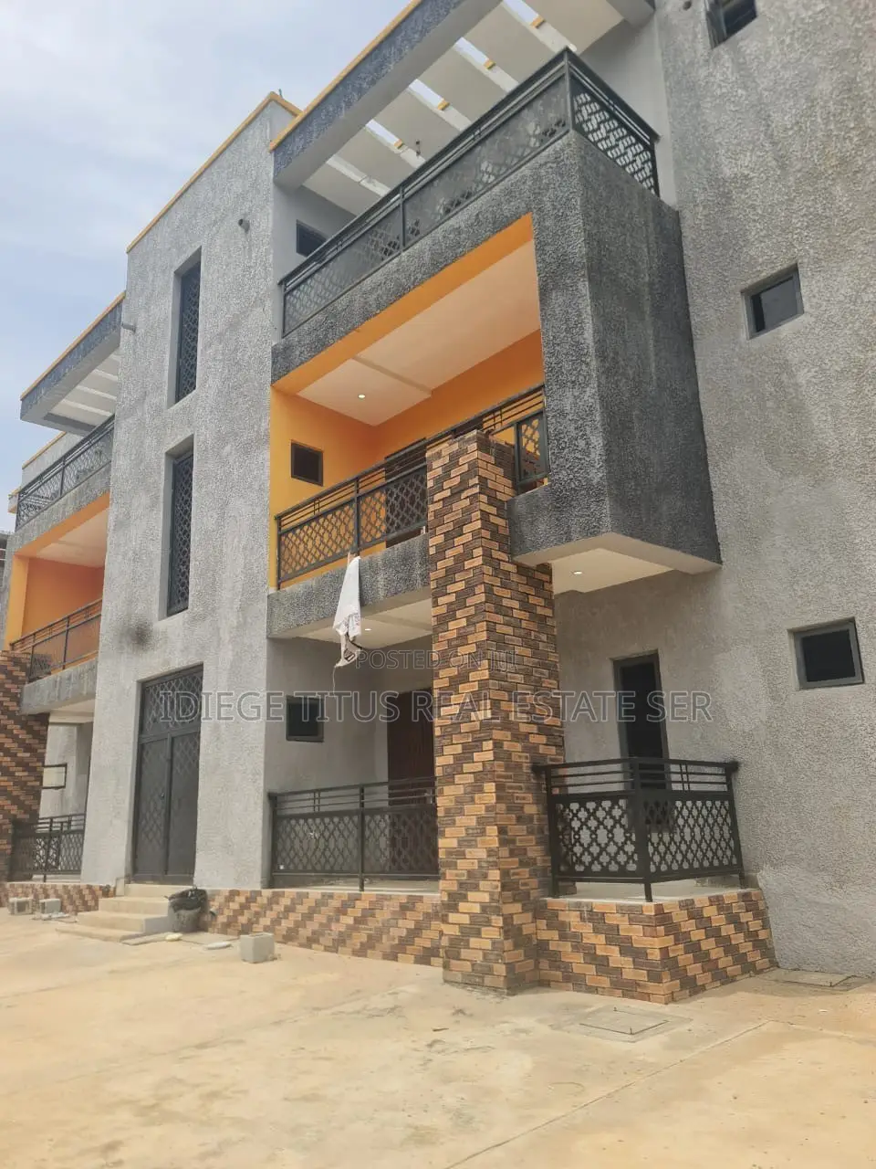3bdrm Block of Flats in Cluster 5, FHA for rent in FHA