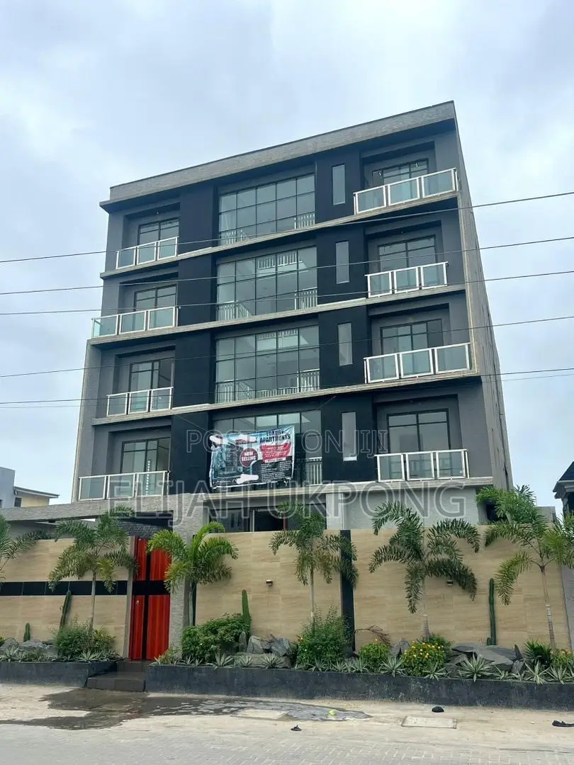1bdrm Room & Parlour in Orchid Road, Chevron for sale in Chevron