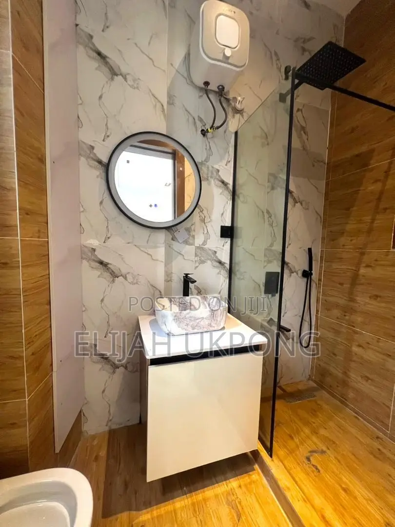 1bdrm Room & Parlour in Orchid Road, Chevron for sale in Chevron