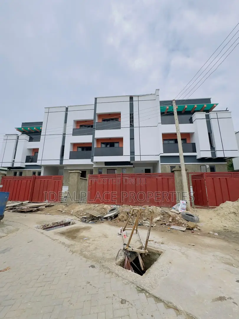 4bdrm Townhouse/Terrace in Ogudu GRA for sale in Ogudu GRA